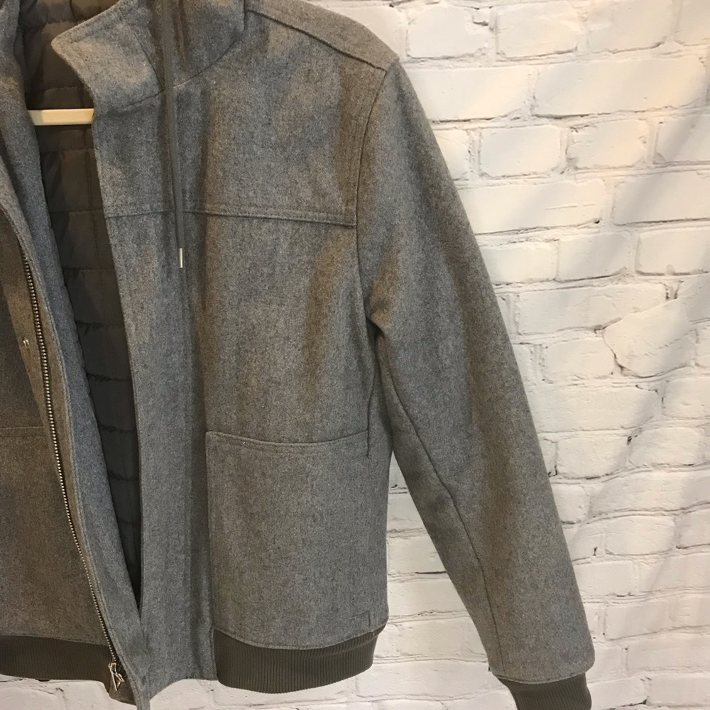 Men’s Heather Grey Wool Blend GAP Winter Coat with Lined Hood size SMALL - Picture 6 of 8